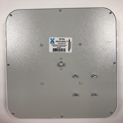 Антэкс Petra Broad Band 75 панельная антенна Антэкс Petra Broad Band 75 панельная антенна